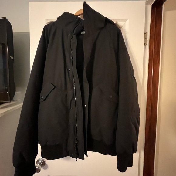 Size L north face winter coat